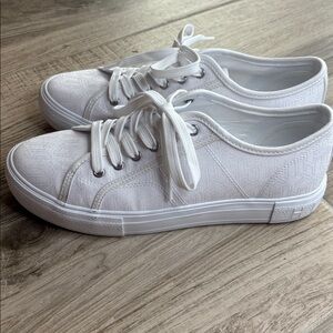 Tommy Hilfiger White Lace-Up Sneakers size 8.5 in like new condition